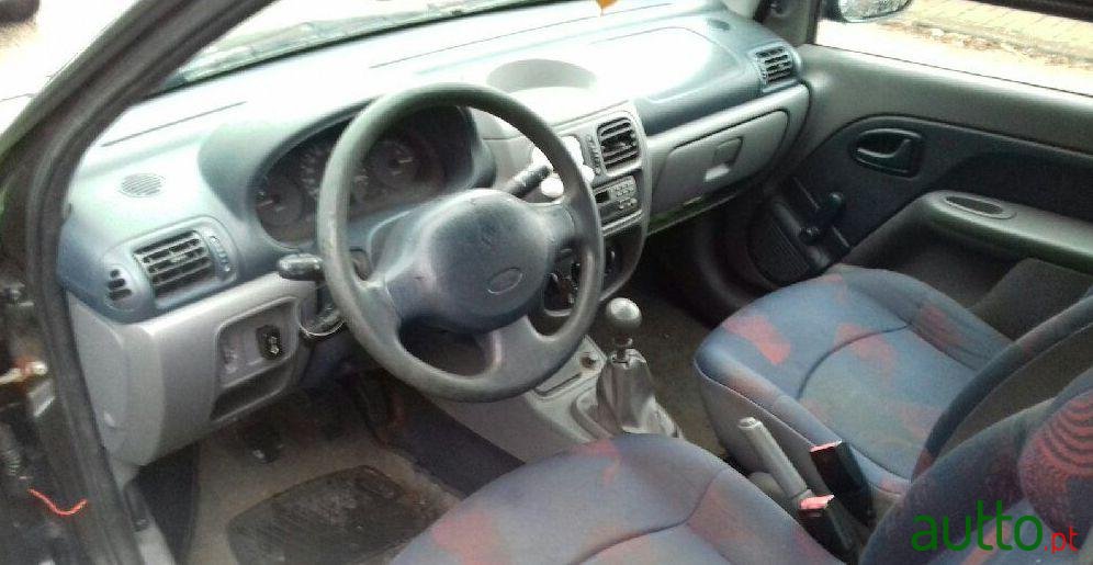 1999' Renault Clio photo #1