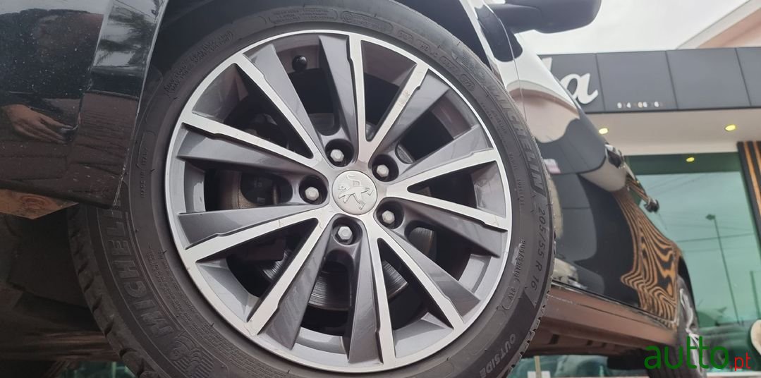 2016' Peugeot 308 photo #4