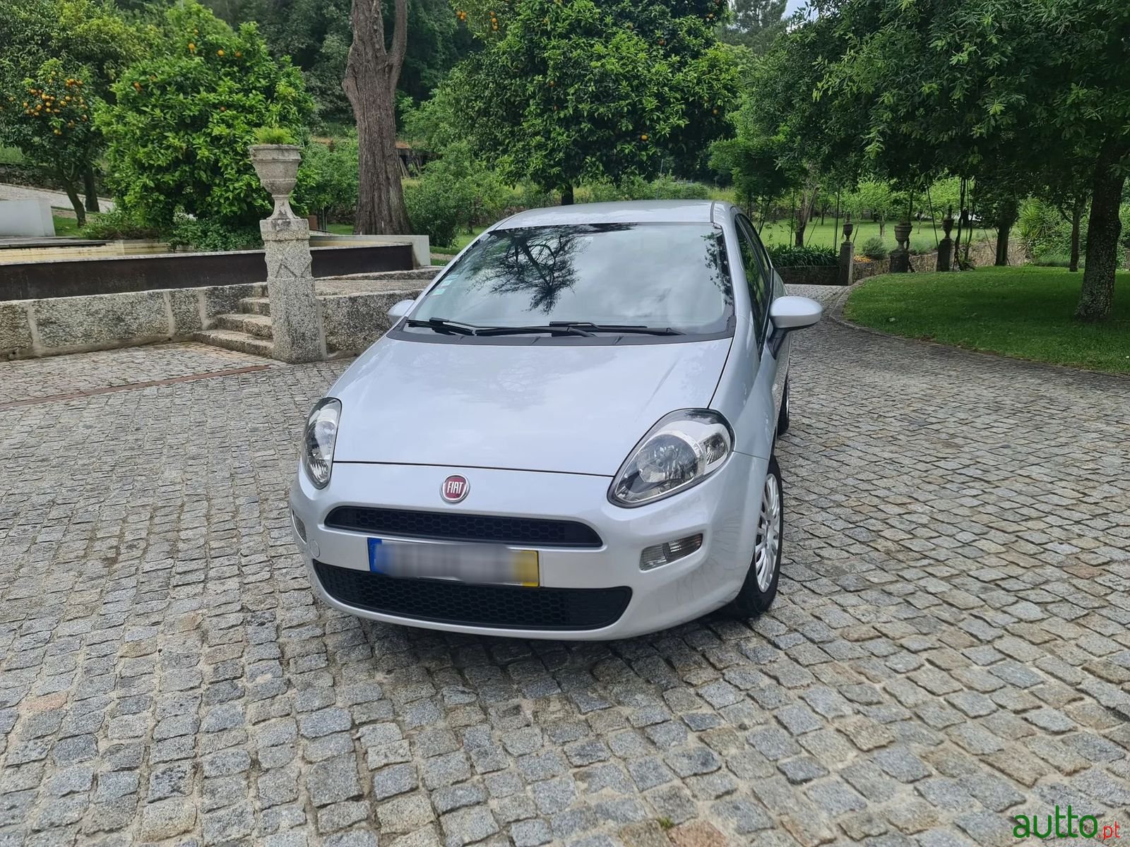 2013' Fiat Punto photo #2