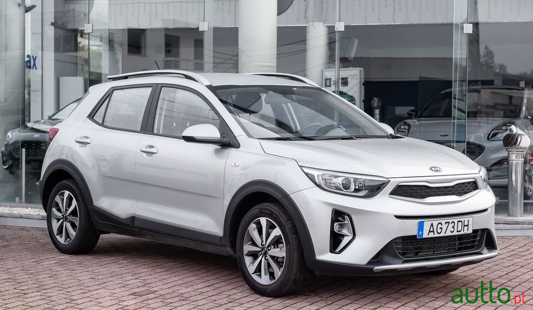 2021' Kia Stonic photo #1
