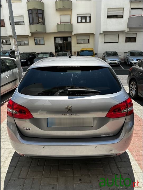 2019' Peugeot 308 photo #2