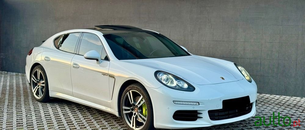 2013' Porsche Panamera S Hybrid photo #5