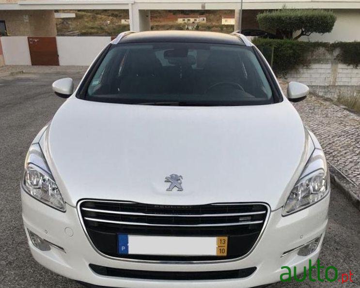 2013' Peugeot 508 Sw photo #2