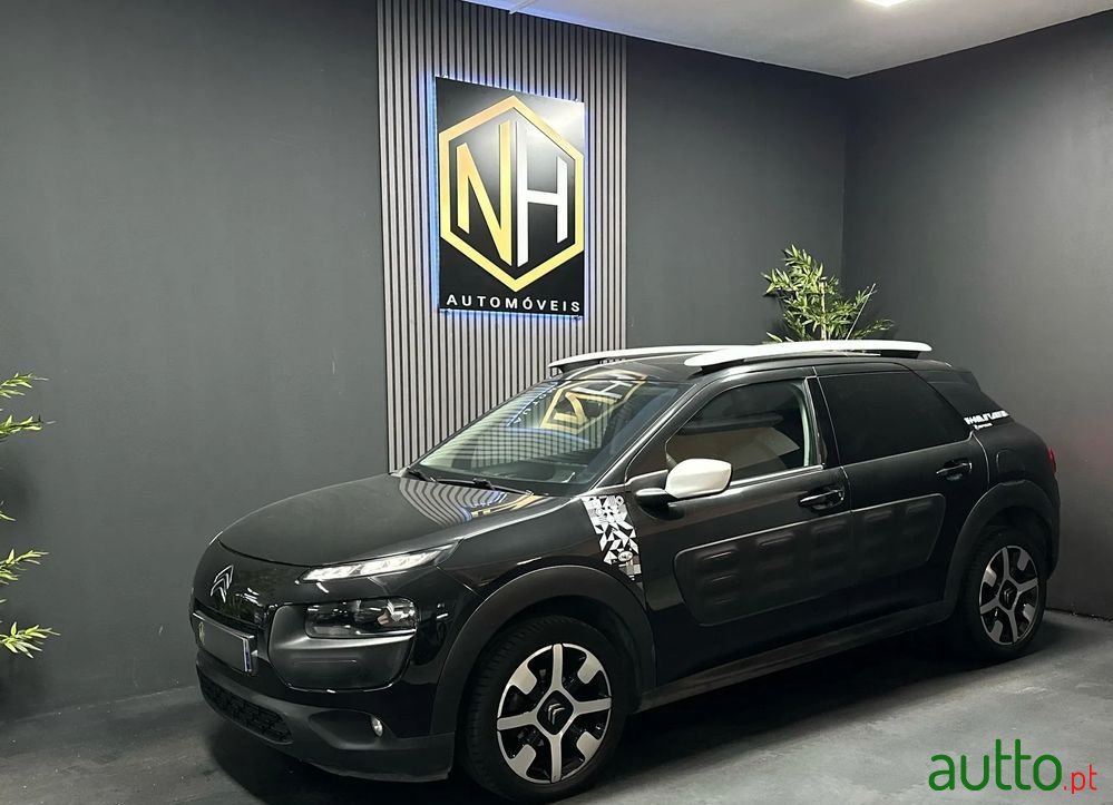 2017' Citroen C4 Cactus photo #2