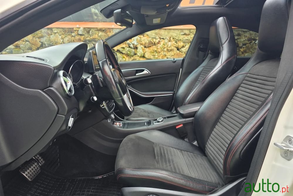 2014' Mercedes-Benz Classe Cla photo #4