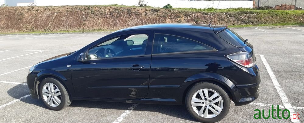 2008' Opel Astra Gtc 1.3 Cdti photo #4