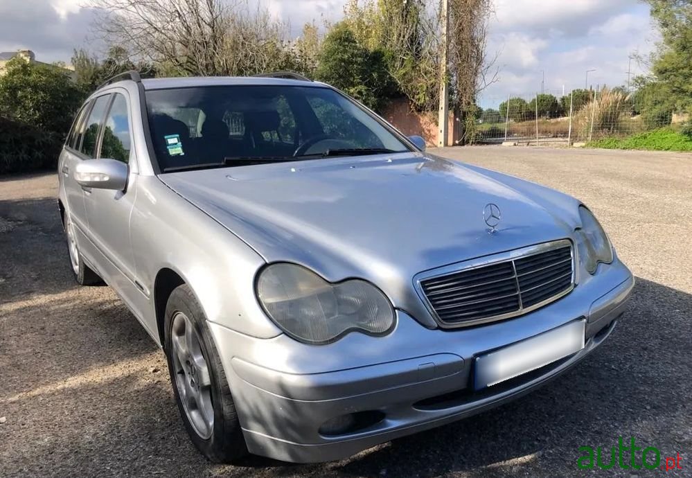 2001' Mercedes-Benz C 220 photo #3
