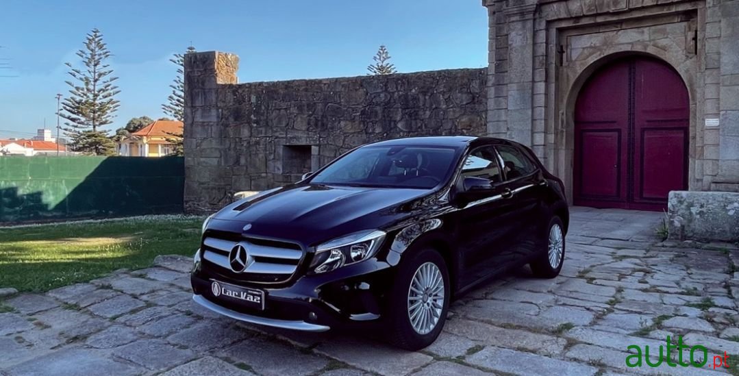 2017' Mercedes-Benz Gla-180 photo #1