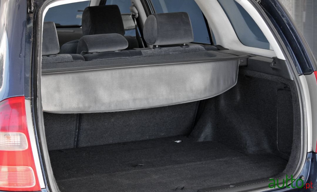 2004' Toyota Corolla Sw photo #5