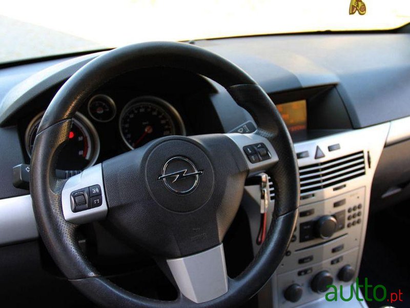 2008' Opel Astra Gtc (Versão 1.7 125Cv) photo #1