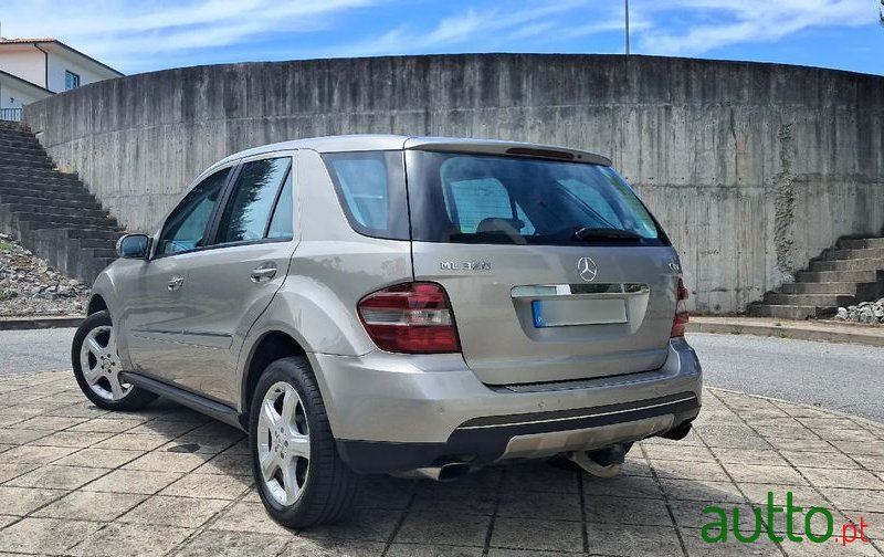 2006' Mercedes-Benz ML 320 Cdi photo #4