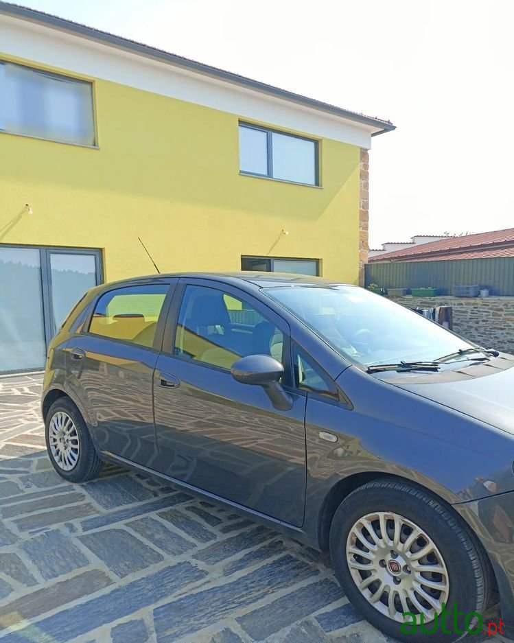 2011' Fiat Punto Evo 1.3 M-Jet Dynamic photo #4