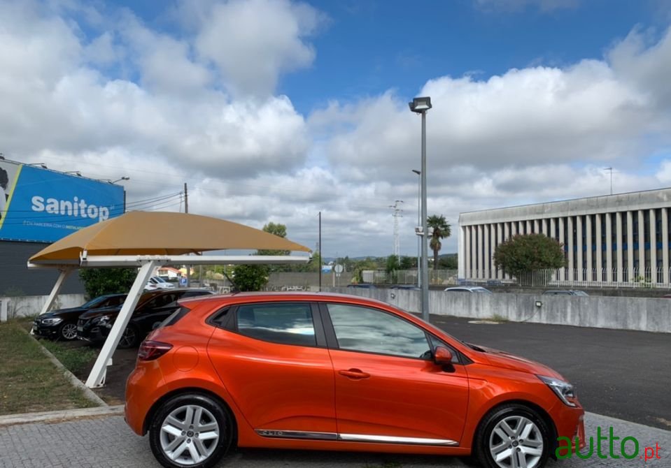 2019' Renault Clio photo #4