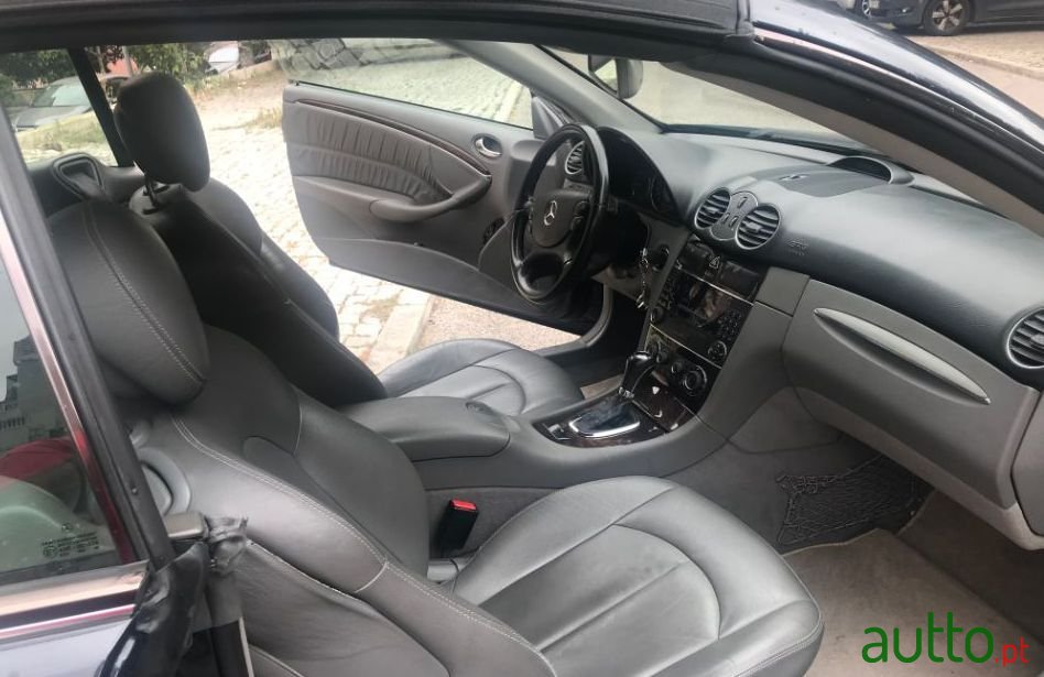 2007' Mercedes-Benz Clk-200 photo #3