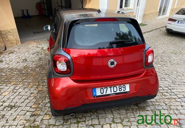 2017' Smart Forfour photo #2