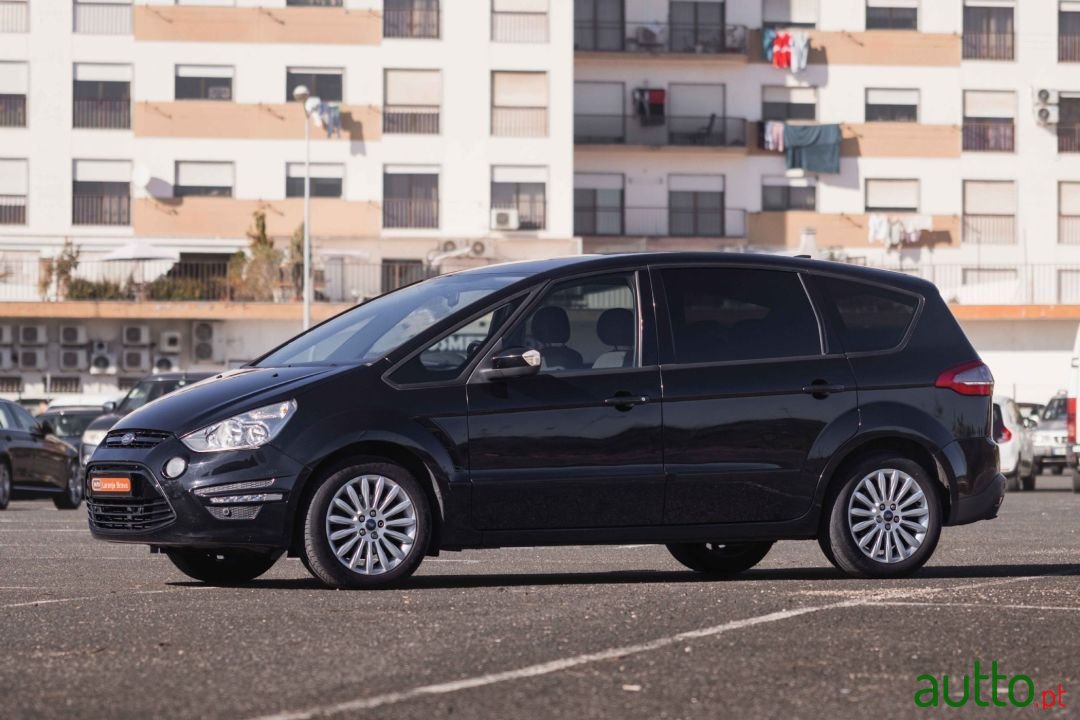 2014' Ford S-Max photo #5