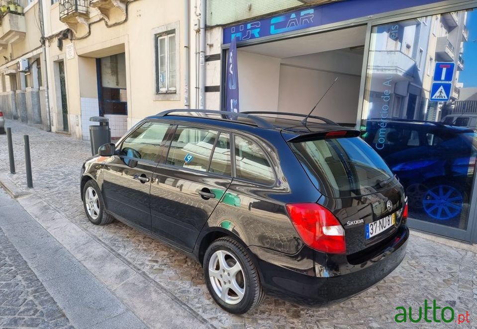 2013' Skoda Fabia Break photo #4