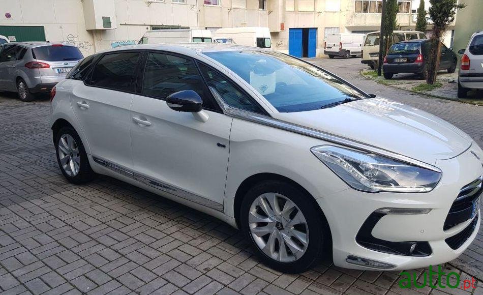 2014' Citroen DS5 photo #3