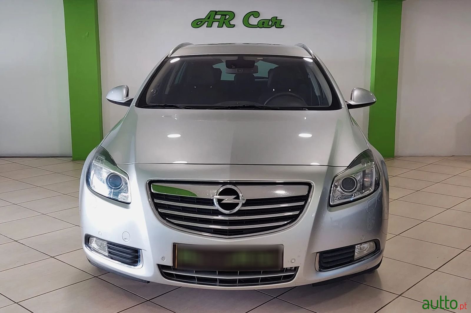 2010' Opel Insignia Sports Tourer photo #2