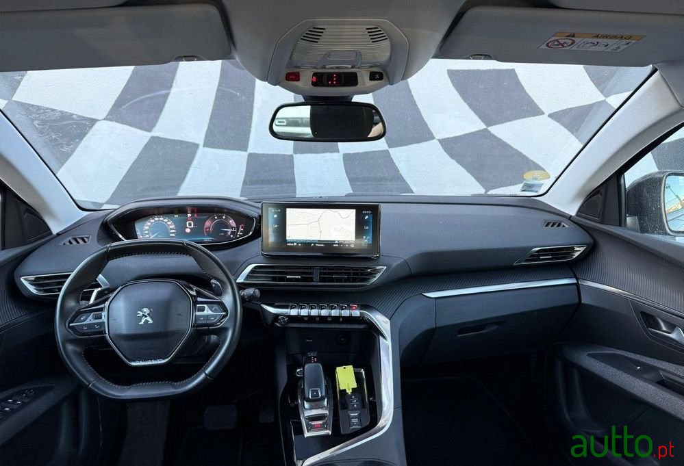 2021' Peugeot 3008 photo #3