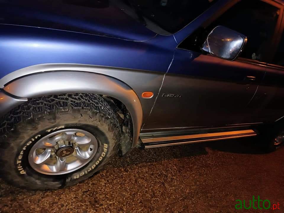 2009' Mitsubishi L 200 photo #3