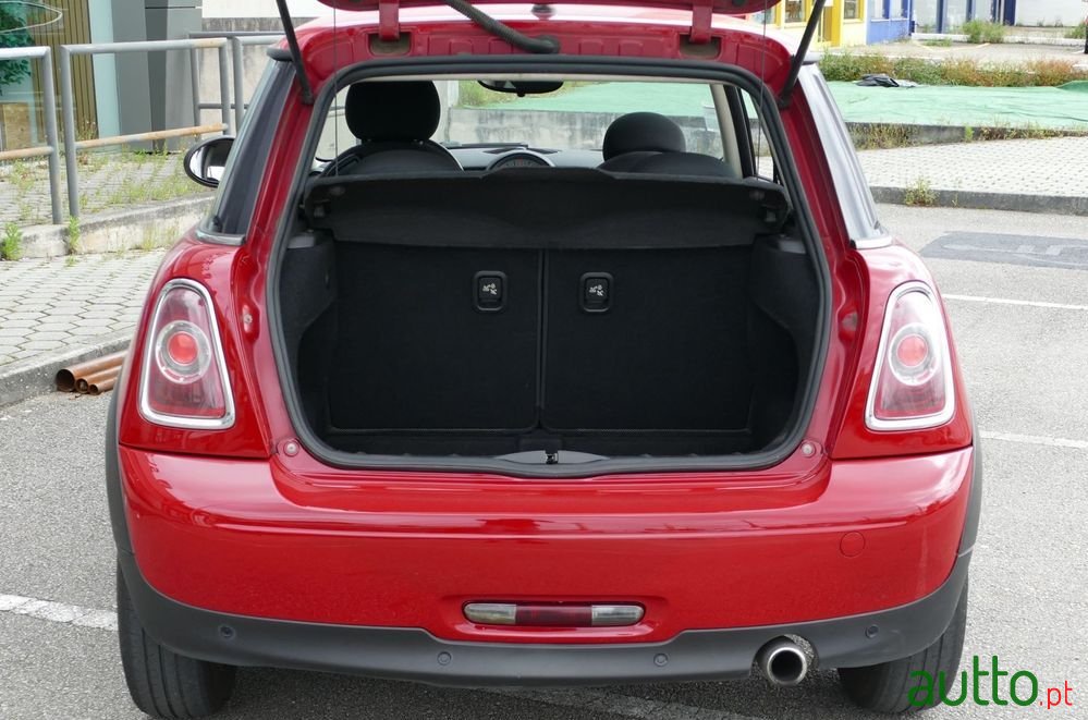 2011' MINI One D photo #6