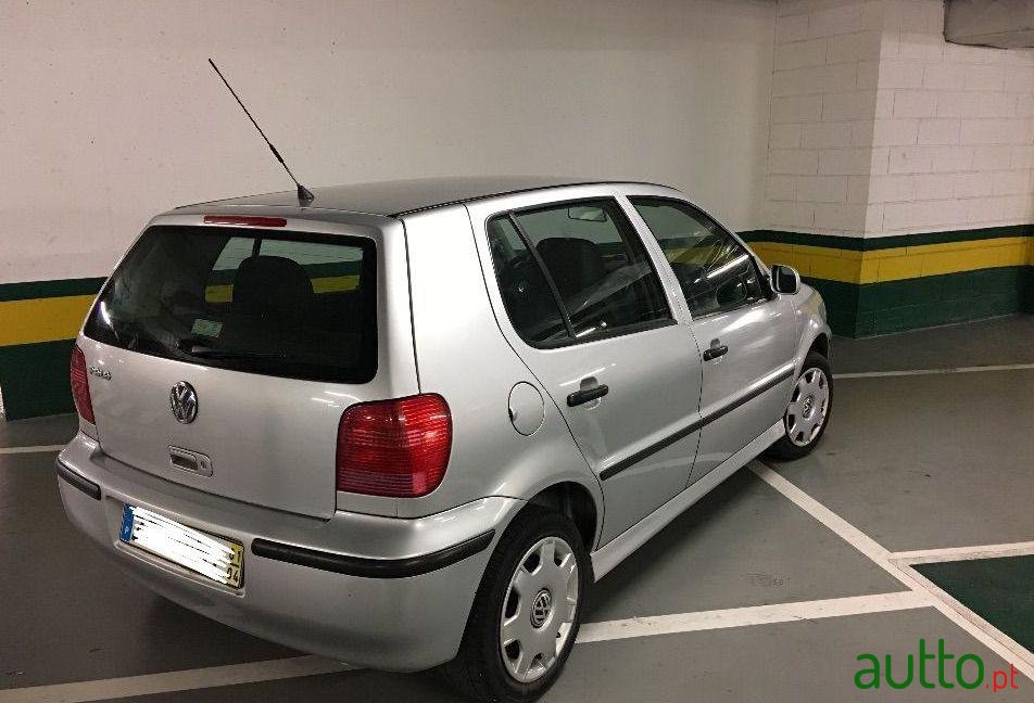 2001' Volkswagen Polo 1.0 photo #1