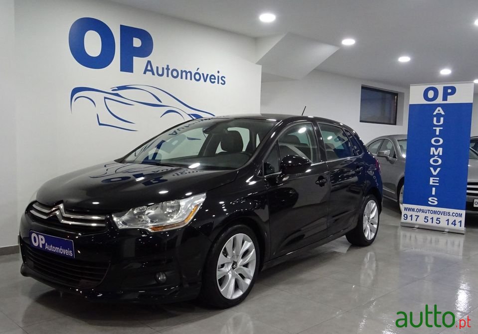 2013' Citroen C4 photo #1