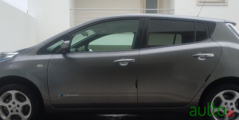 2017' Nissan Leaf photo #2