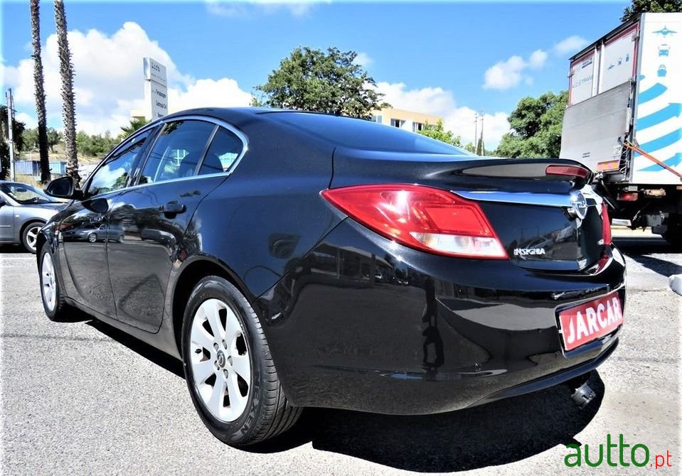 2010' Opel Insignia photo #4