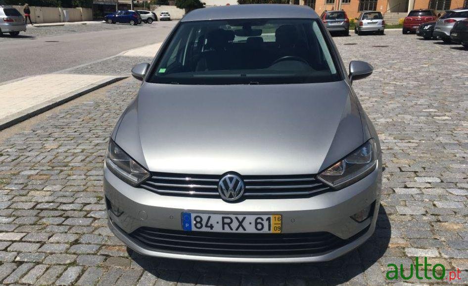 2016' Volkswagen Golf Sportsvan photo #3