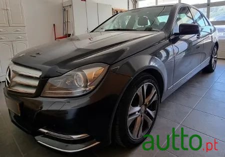 2013' Mercedes-Benz C-220 photo #2