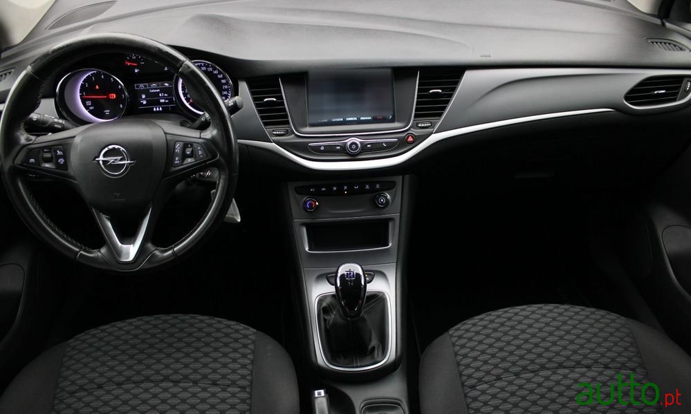 2019' Opel Astra 1.0 Edition S/S photo #5