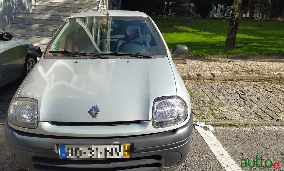 1999' Renault Clio photo #4
