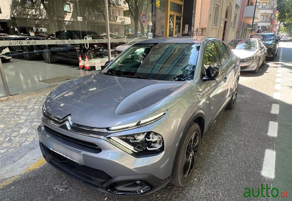 2024' Citroen C4 X photo #2