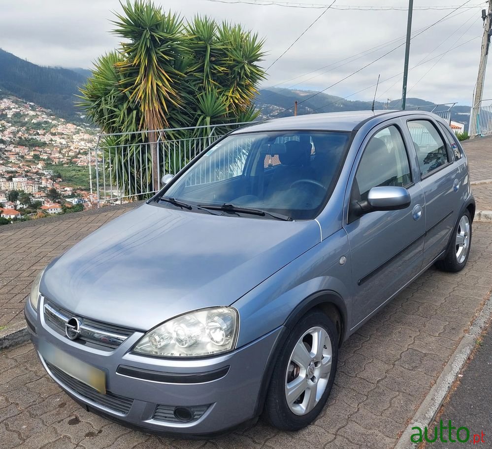2005' Opel Corsa photo #1