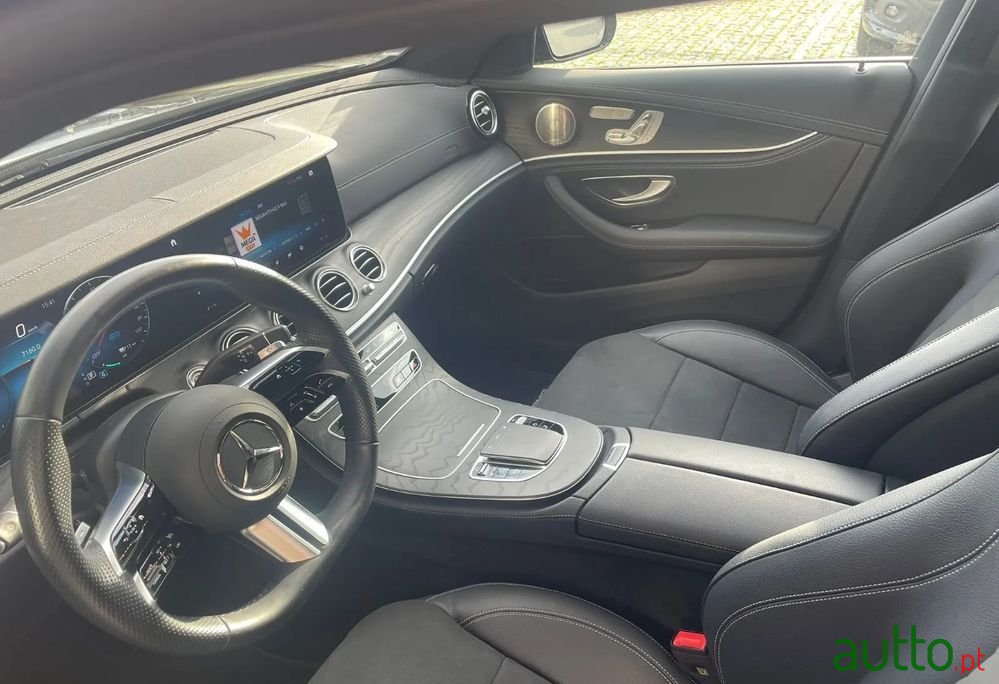 2023' Mercedes-Benz Classe E De Amg Line photo #2