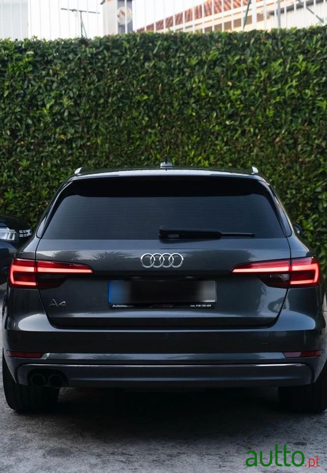 2016' Audi A4 Avant photo #5