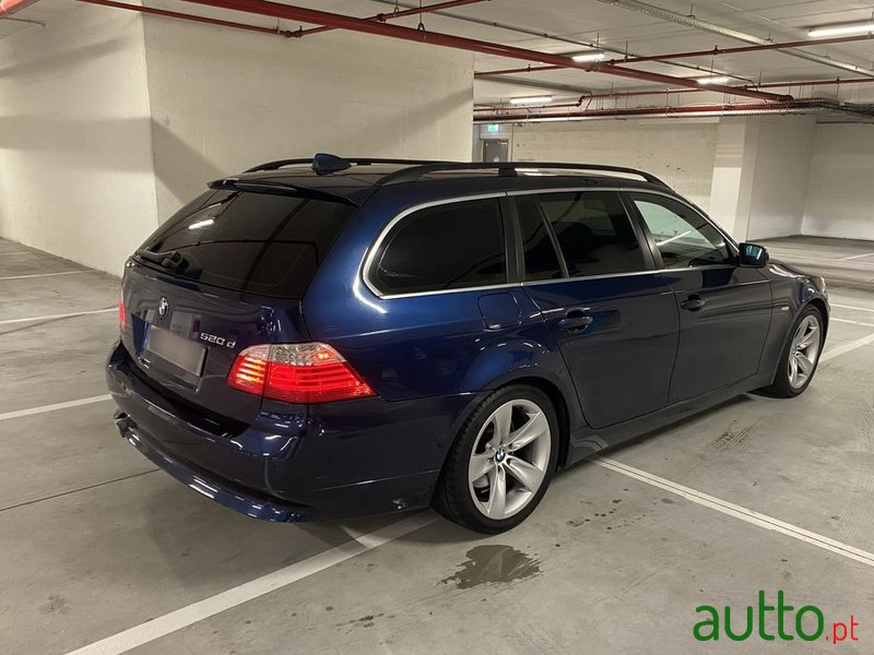2007' BMW Série 5 Da Touring Sport photo #4