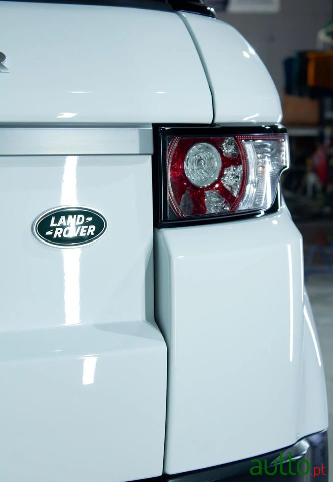 2015' Land Rover Range Rover Evoque 2.2 Ed4 Dynamic photo #3