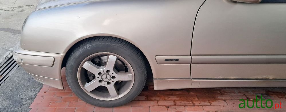 2000' Mercedes-Benz Classe E Cdi Classic photo #3