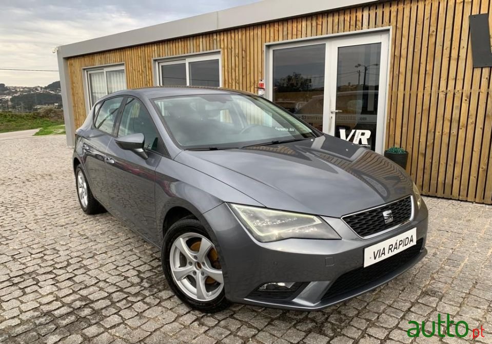 2015' SEAT Leon photo #2