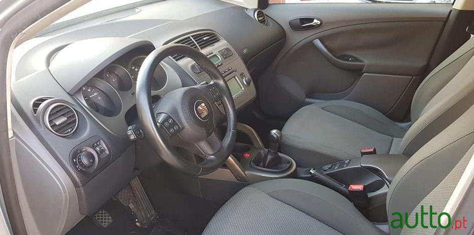 2004' SEAT Toledo 1.9 Tdi Stylance photo #1