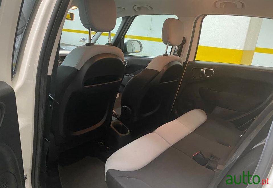 2013' Fiat 500L photo #2