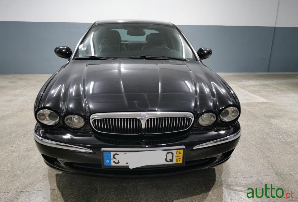 2004' Jaguar X-Type photo #2