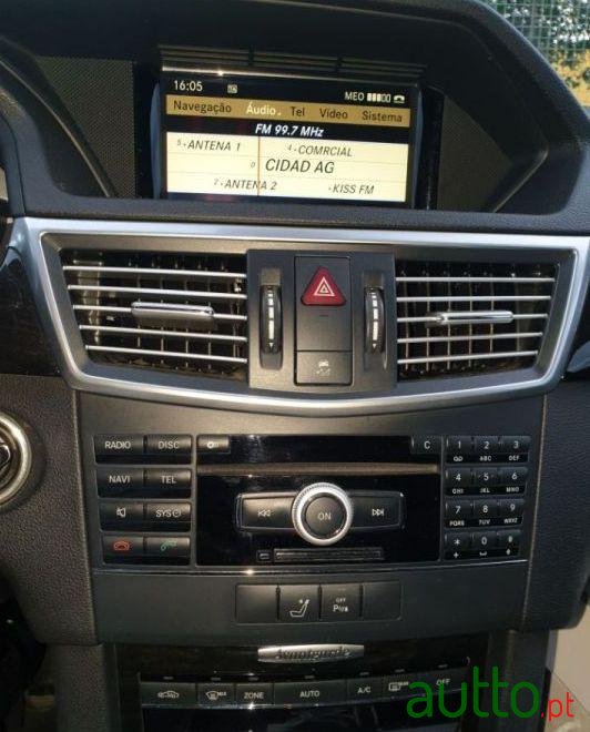 2010' Mercedes-Benz E-350 photo #3