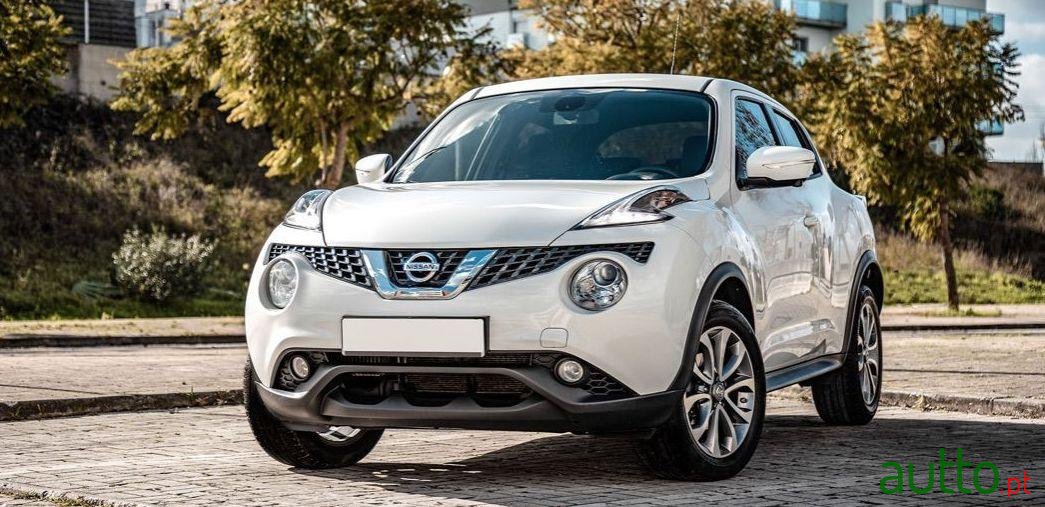2015' Nissan Juke Tekna Premium 360 View photo #3