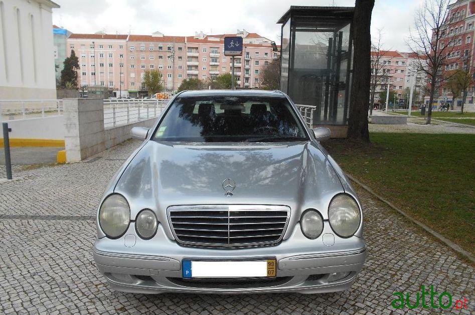 1999' Mercedes-Benz E-200 photo #2