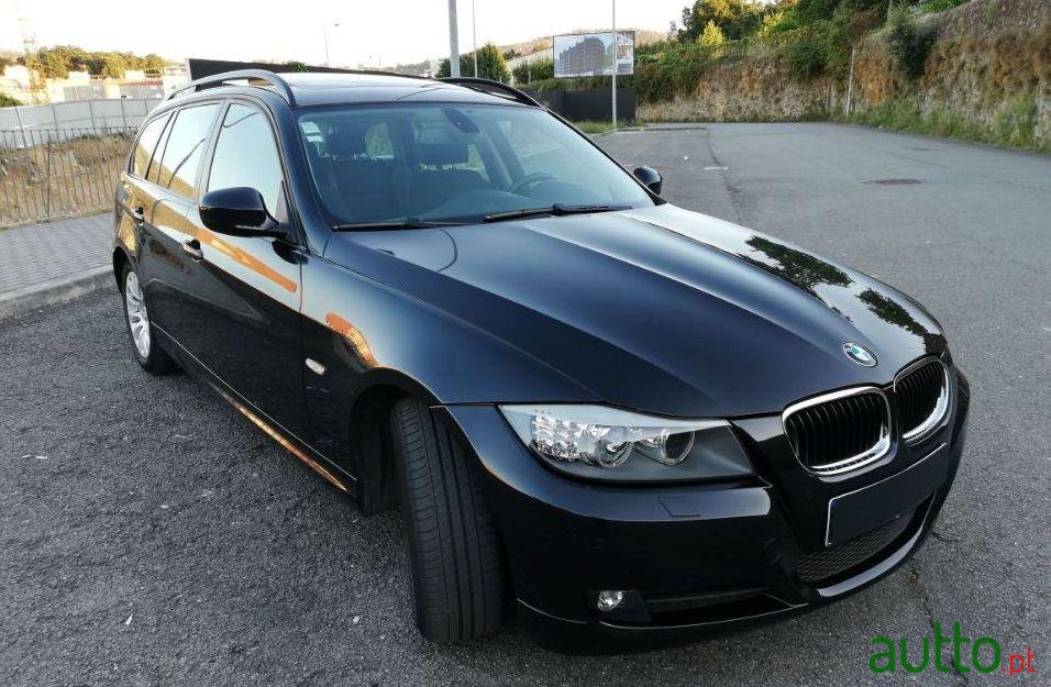 2009' BMW 318 photo #3