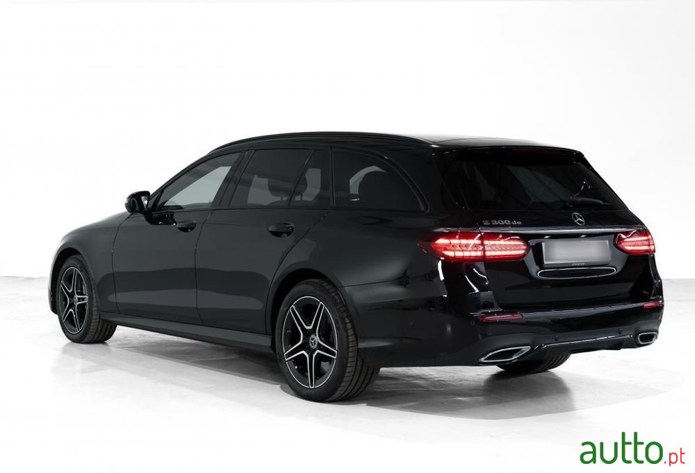 2022' Mercedes-Benz Classe E photo #4